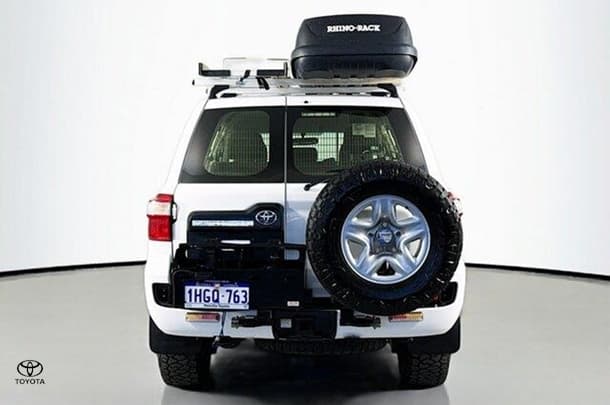 2020 Toyota LANDCRUISER GX image 7