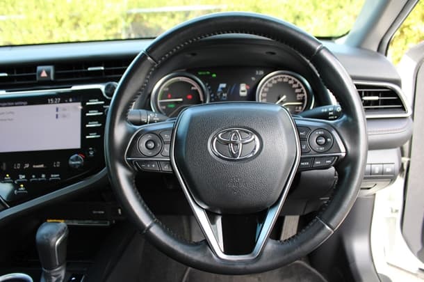 2019 Toyota Camry Hybrid SL image 31
