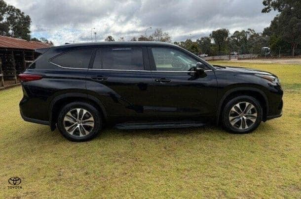 2023 Toyota KLUGER GXL AWD image 8