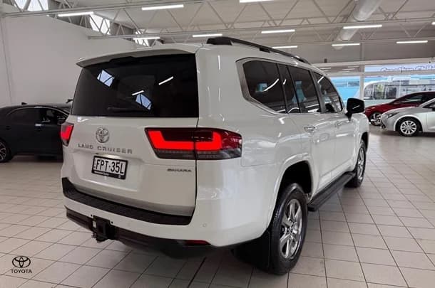 2022 Toyota Landcruiser Sahara image 4