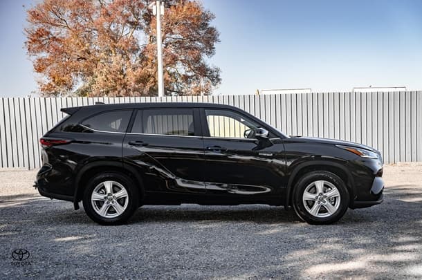 2024 Toyota KLUGER HYBRID GX AWD image 39