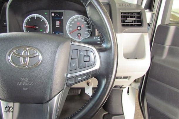 2020 Toyota Hiace LWB image 9