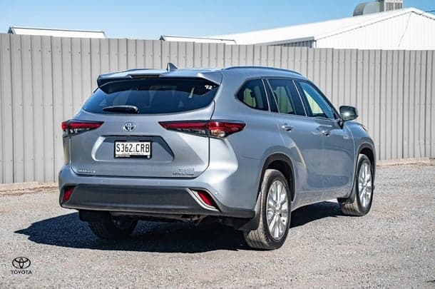 2022 Toyota KLUGER HYBRID AWD GRANDE image 37