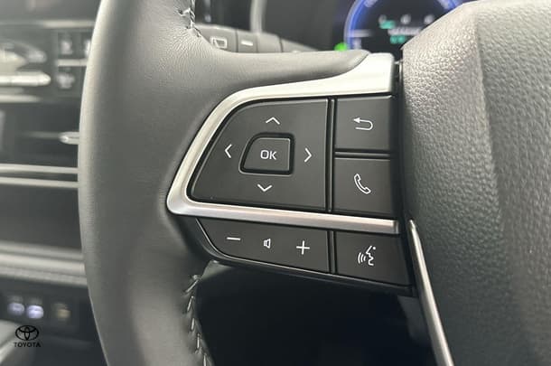 2024 Toyota Kluger Hybrid AWD GRANDE image 24