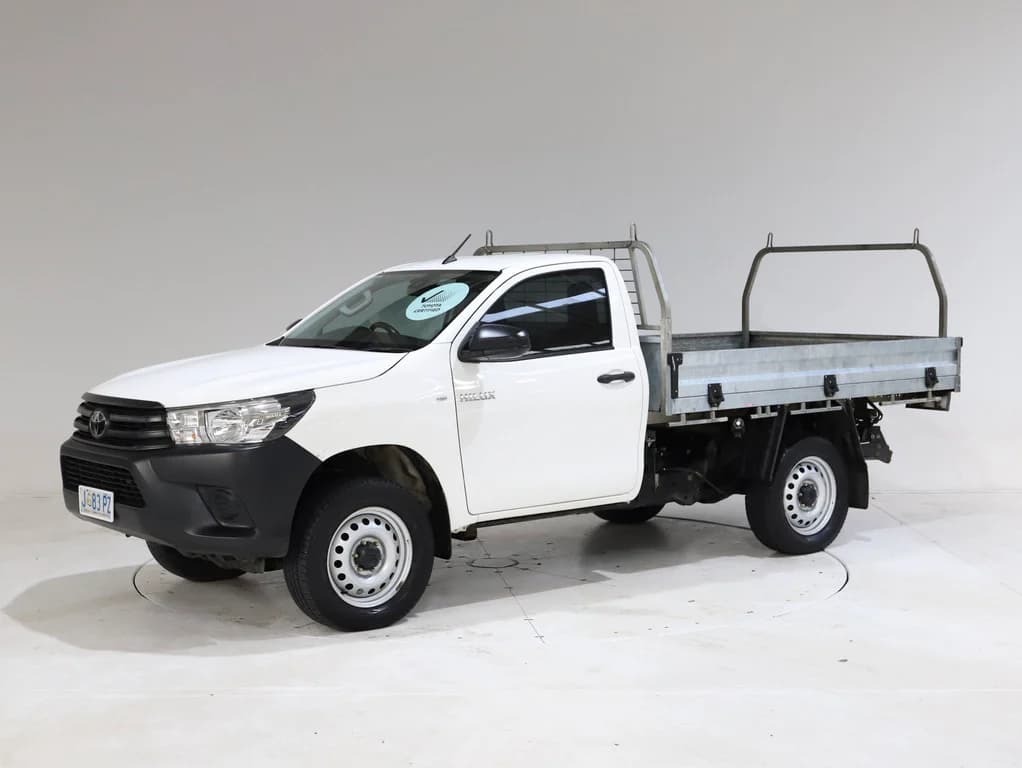 2021 Toyota Hilux Workmate image 2