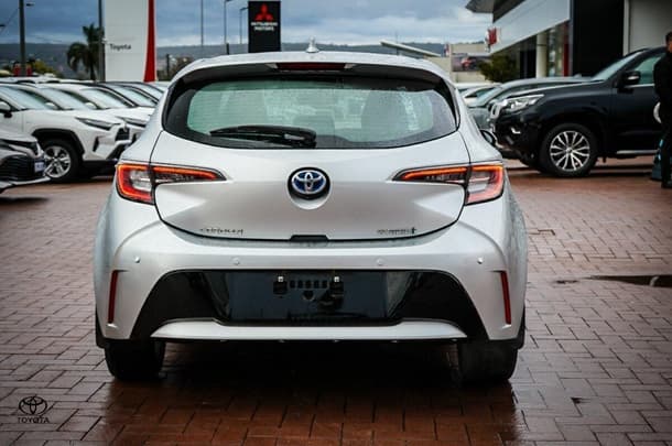 2020 Toyota Corolla Hatch Hybrid Ascent Sport image 6