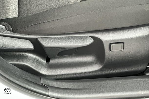 2023 Toyota Camry Hybrid Ascent image 12