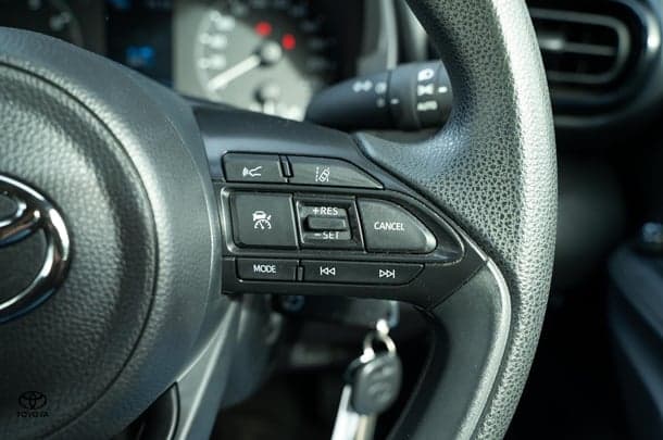 2023 TOYOTA Yaris Ascent Sport image 18
