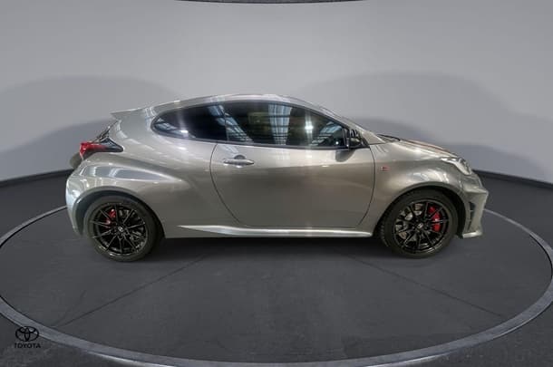 2025 Toyota GR Yaris GTS image 9