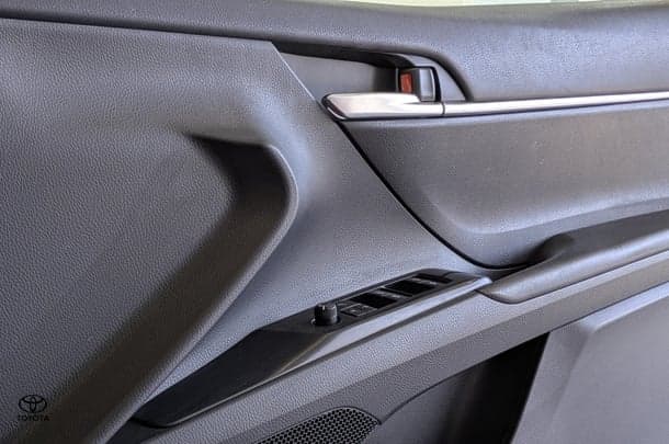 2019 Toyota Camry Ascent image 19