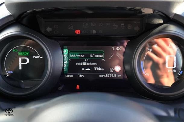 2022 Toyota Yaris Cross Hybrid GX image 15