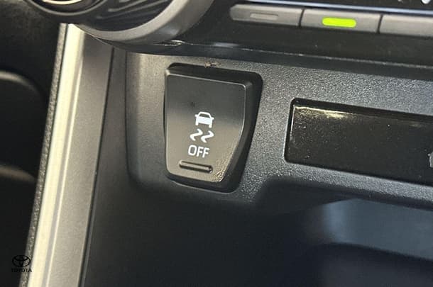 2023 Toyota Rav4 Hybrid GX-2WD image 31