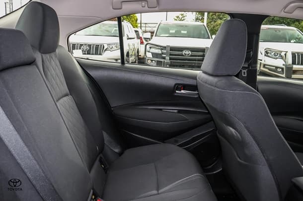 2023 Toyota Corolla Sedan Hybrid Ascent Sport image 7