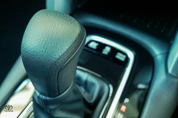 2023 Toyota Corolla Cross HV GX image 15