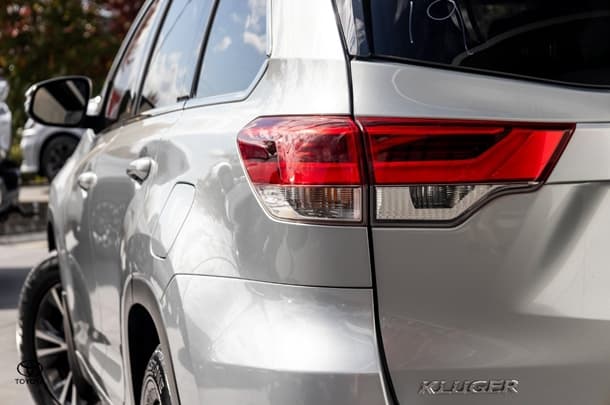 2017 Toyota KLUGER GX AWD image 18
