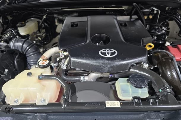 2023 Toyota Hilux SR image 12