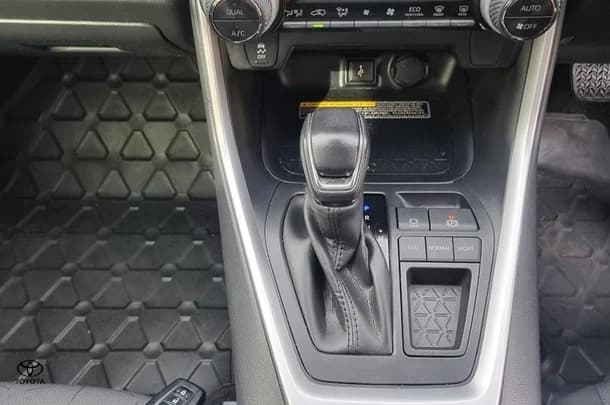 2021 Toyota RAV4 GXL-2WD image 21