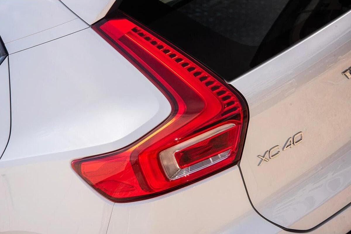 2024 Volvo XC40 Ultra B4 Dark Auto AWD MY25 image 18