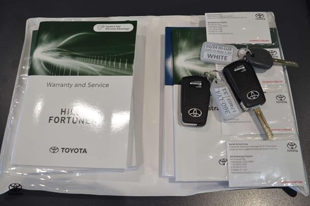 2024 Toyota Hilux Workmate image 21