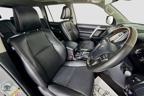2019 Toyota Prado Kakadu image 11