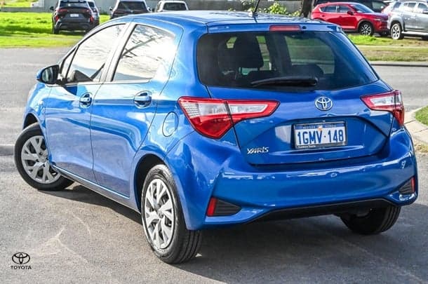2018 Toyota Yaris ASCENT image 2