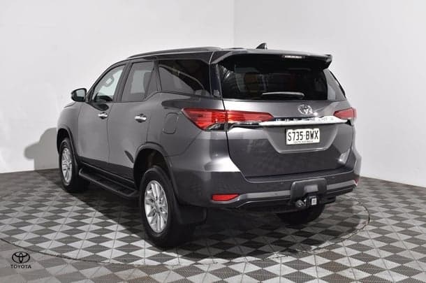 2018 Toyota Fortuner GXL image 14