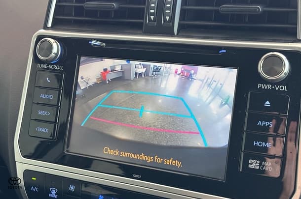 2020 Toyota Prado GX image 13