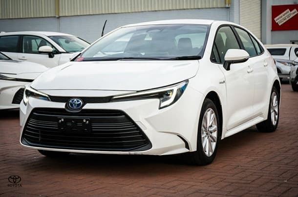 2024 Toyota Corolla Sedan Hybrid Ascent Sport image 4
