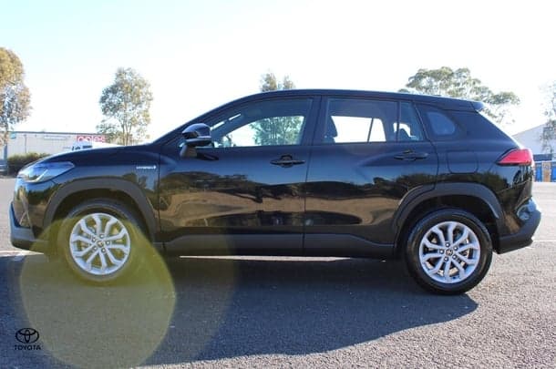 2023 Toyota Corolla Cross Hybrid GX image 10