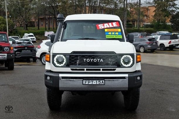 2025 Toyota LC MILITARY GXL image 4