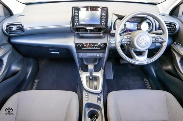 2024 Toyota Yaris Cross Hybrid GX image 9