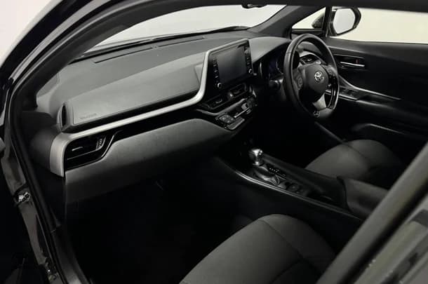 2023 Toyota C-HR GXL AWD image 13