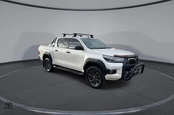 2020 Toyota HILUX Rogue image 2