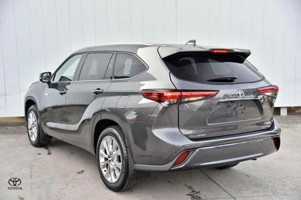 2023 Toyota Kluger Hybrid AWD GRANDE image 3