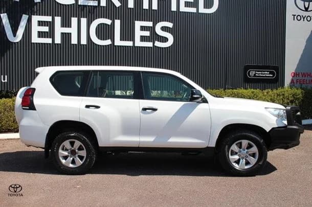 2018 Toyota Prado GX image 2