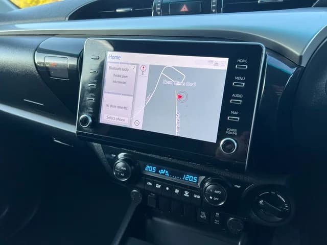 2022 Toyota HILUX SR5 image 20