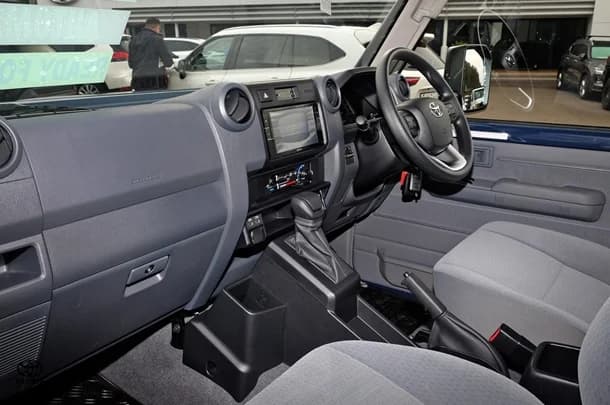2025 Toyota LC MILITARY GXL image 8