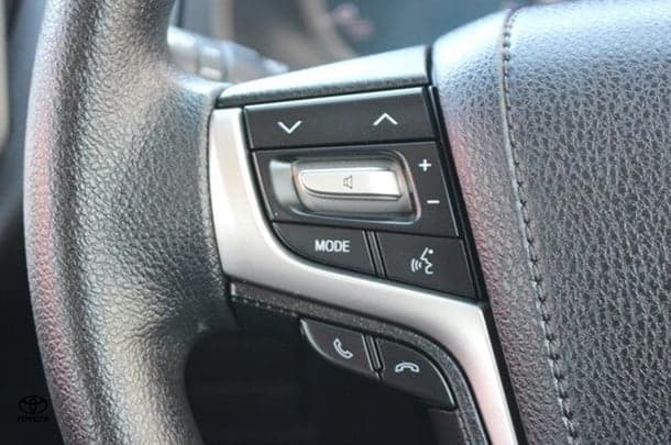 2018 Toyota Prado GX image 19