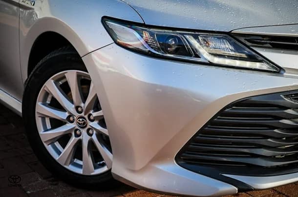 2019 Toyota Camry Hybrid Ascent image 2