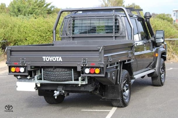 2024 Toyota LC Military GXL image 13