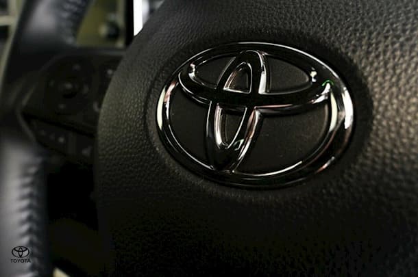 2022 Toyota Corolla Sedan Hybrid ZR image 13
