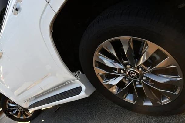 2024 Toyota Landcruiser Sahara ZX image 4