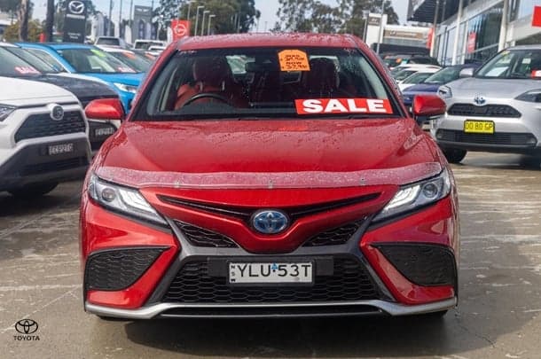 2021 Toyota Camry Hybrid SX image 4