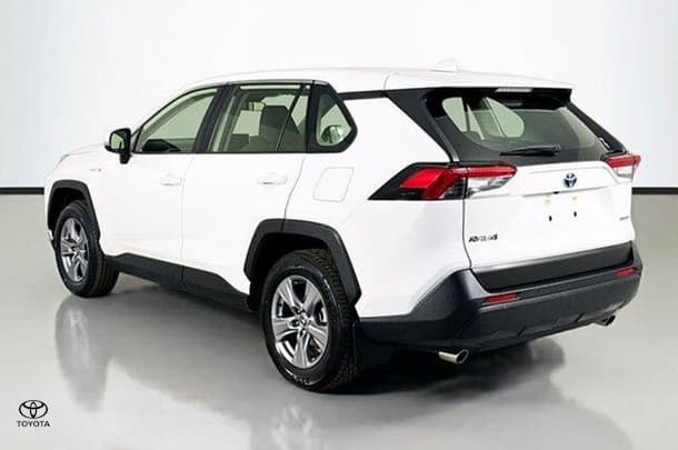 2023 Toyota Rav4 Hybrid GX image 6