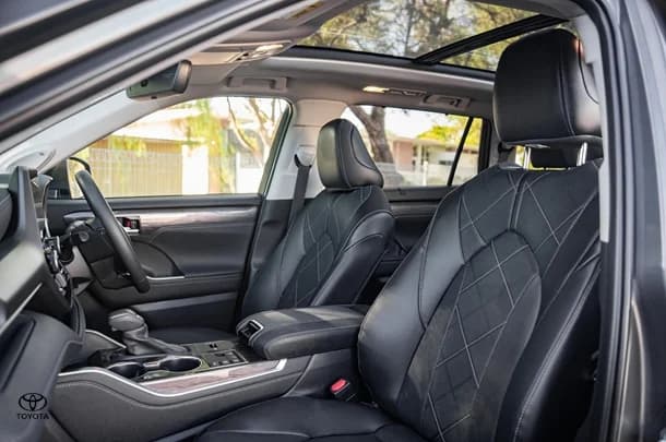 2024 Toyota KLUGER HYBRID AWD GRANDE image 17