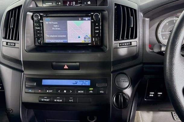 2020 Toyota LANDCRUISER GX image 13