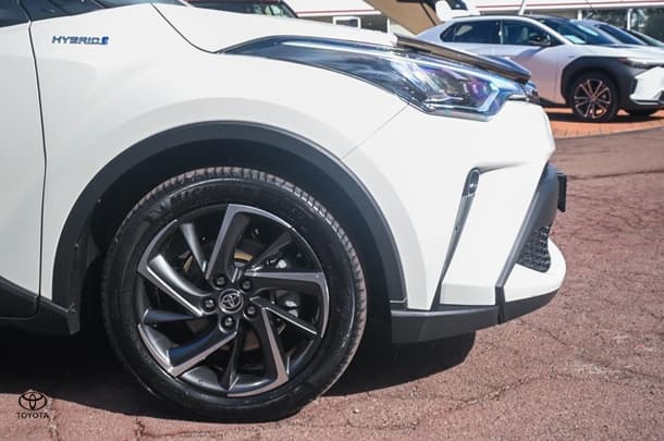 2021 TOYOTA C-HR Hybrid Koba 2WD image 19