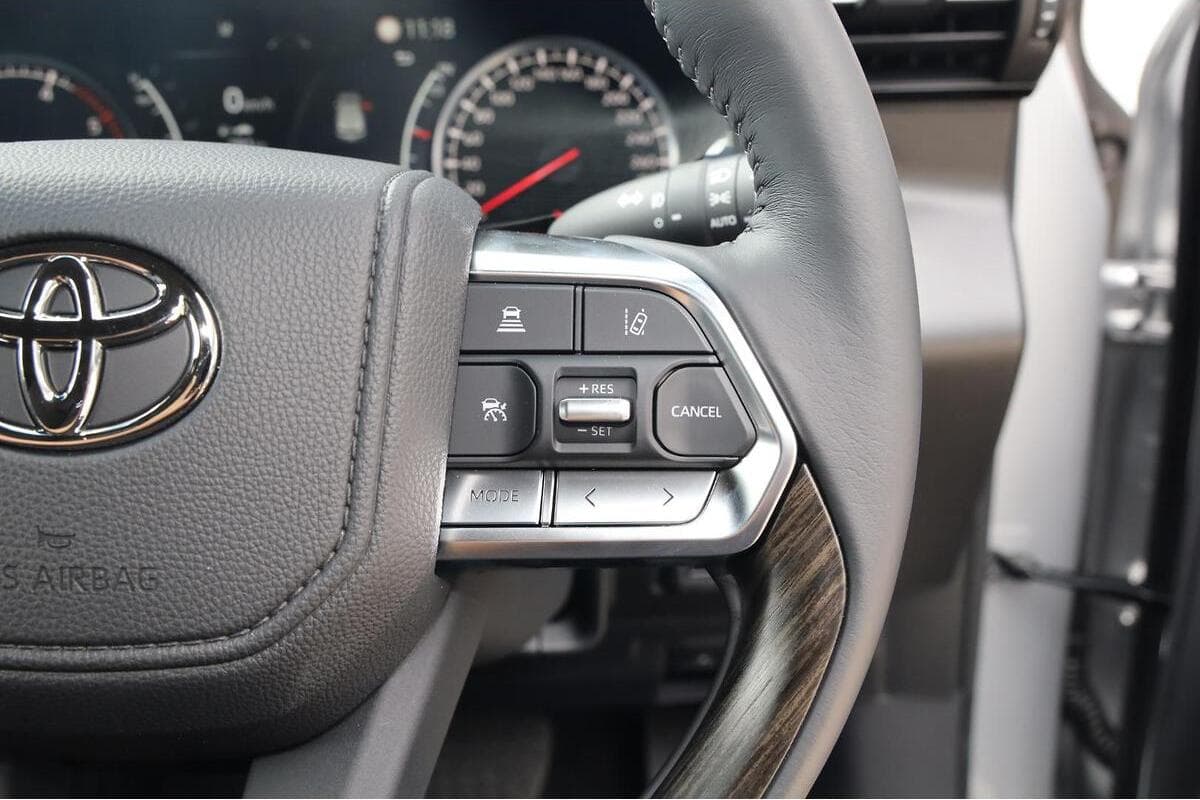 2025 Toyota Landcruiser VX Auto 4x4 image 12