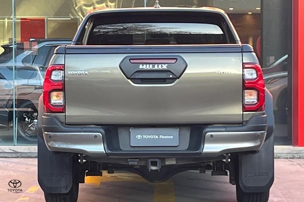 2023 Toyota Hilux 4x4 Rogue image 8