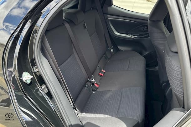 2023 Toyota Yaris SX image 12
